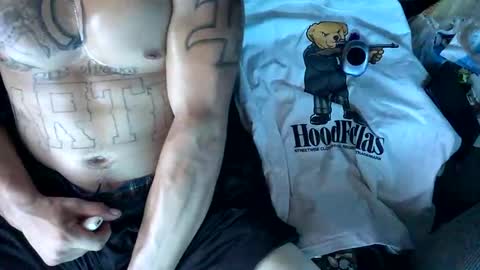 Snapshot of jmartel92 chatting on March 20, 2026, 12:26 am jmartel92 online show from March 20, 2026, 12:26 am