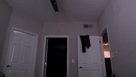 jmeaty5 online show from December 17, 2025, 4:13 pm