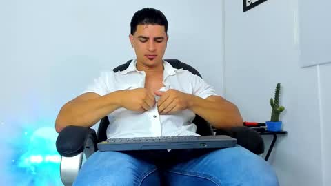 IGJmortton online show from November 2, 2025, 11:34 am