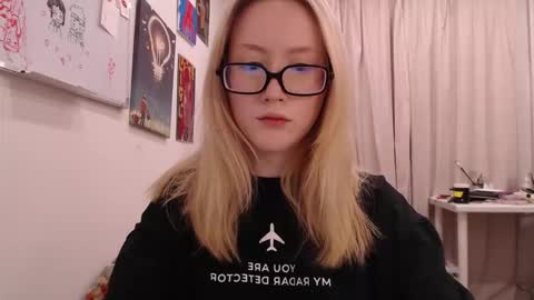 joan_kiss online show from November 26, 2025, 1:12 pm