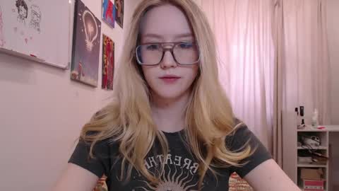 Snapshot of joan_kiss chatting on June 1, 2026, 6:37 am joan_kiss online show from June 1, 2026, 6:37 am