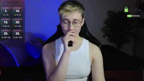 Snapshot of joan_night chatting on December 4, 2025, 7:44 pm J online show from December 4, 2025, 7:44 pm