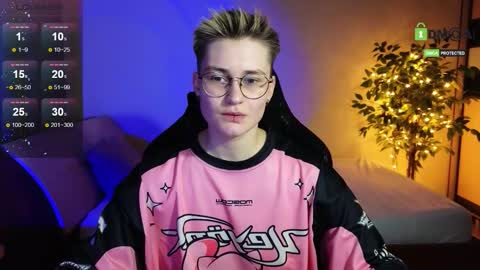 Snapshot of joan_night chatting on December 14, 2025, 7:07 pm J online show from December 14, 2025, 7:07 pm