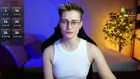 Snapshot of joan_night chatting on December 15, 2025, 7:07 pm J online show from December 15, 2025, 7:07 pm