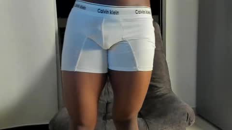 Snapshot of joan_saenz chatting on January 4, 2025, 12:37 am JOAN SAENZ online show from January 4, 2025, 12:37 am