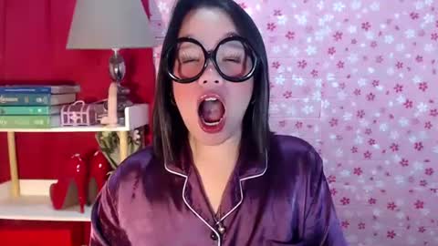 Joana online show from October 23, 2025, 7:56 pm