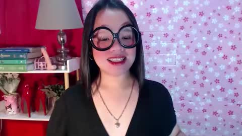 Joana online show from November 16, 2025, 7:52 pm