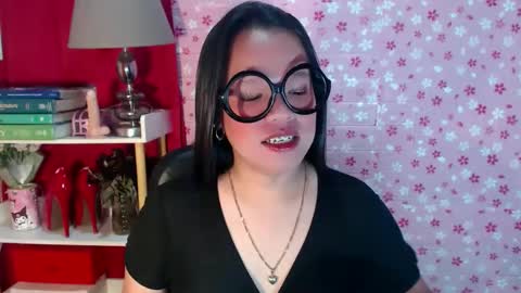 Joana online show from November 22, 2025, 9:36 pm