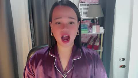 Joana online show from May 18, 2026, 4:07 am