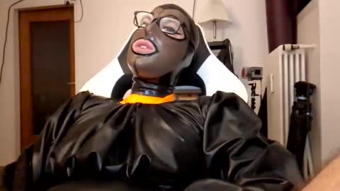 Snapshot of joanesxfree chatting on September 11, 2025, 6:08 pm The sweetest toy online show from September 11, 2025, 6:08 pm