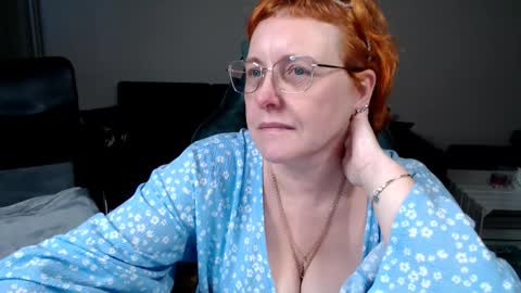Snapshot of joannaandneighbour chatting on January 14, 2026, 2:12 pm Joanna and Greg online show from January 14, 2026, 2:12 pm