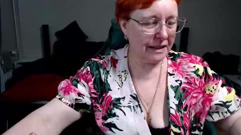 Snapshot of joannaandneighbour chatting on February 24, 2026, 1:09 pm Joanna and Greg online show from February 24, 2026, 1:09 pm