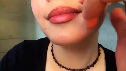 Mila online show from March 13, 2026, 9:27 am