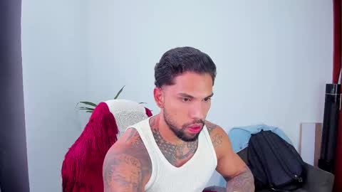 Snapshot of joe_esthetic chatting on October 23, 2025, 12:15 pm joe_esthetic online show from October 23, 2025, 12:15 pm