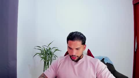 Snapshot of joe_esthetic chatting on October 31, 2025, 7:37 pm joe_esthetic online show from October 31, 2025, 7:37 pm