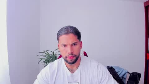 Snapshot of joe_esthetic chatting on November 16, 2025, 7:52 pm joe_esthetic online show from November 16, 2025, 7:52 pm