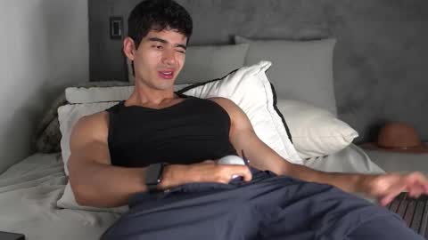 Snapshot of joe_steel1 chatting on November 13, 2025, 12:09 am joe_steel1 online show from November 13, 2025, 12:09 am