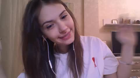 Jennifer online show from November 23, 2025, 5:02 pm