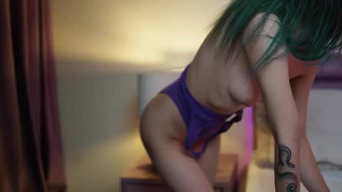 Snapshot of joelleapril chatting on February 16, 2026, 10:28 pm Joelle online show from February 16, 2026, 10:28 pm