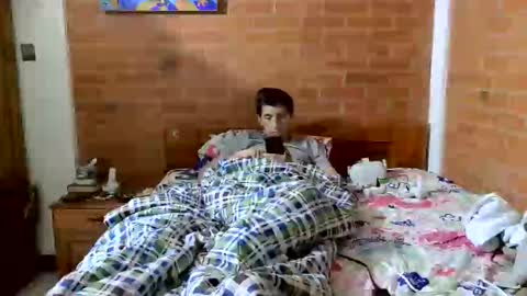 johan70nsexy online show from April 16, 2026, 9:32 am