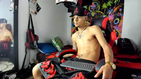 johan_and_antonella online show from August 4, 2026, 2:59 am