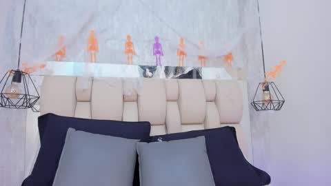 Johan  online show from October 25, 2025, 11:40 am