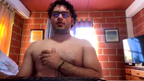 Snapshot of johanbecerra chatting on November 26, 2025, 9:38 pm Johan online show from November 26, 2025, 9:38 pm