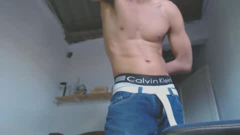 Snapshot of johantorres19 chatting on January 10, 2025, 10:15 pm johantorres19 online show from January 10, 2025, 10:15 pm