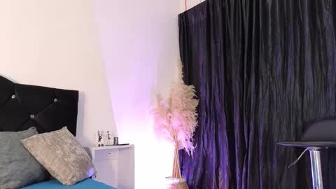 John  online show from November 7, 2025, 10:59 am