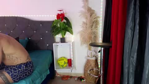Snapshot of john_and_louis chatting on June 27, 2026, 12:10 pm John online show from June 27, 2026, 12:10 pm