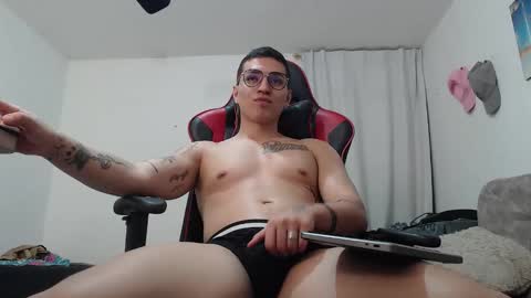 Snapshot of john_s117 chatting on May 8, 2026, 6:46 pm JOHN online show from May 8, 2026, 6:46 pm