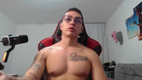 Snapshot of john_s117 chatting on May 14, 2026, 10:38 pm JOHN online show from May 14, 2026, 10:38 pm