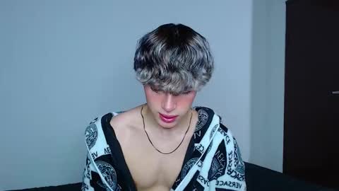 John Vichenso online show from December 2, 2025, 10:38 pm