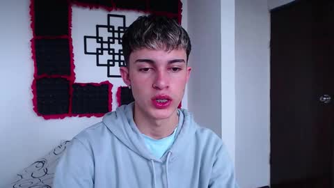 Snapshot of john_vichenso chatting on January 14, 2026, 8:14 pm John Vichenso online show from January 14, 2026, 8:14 pm
