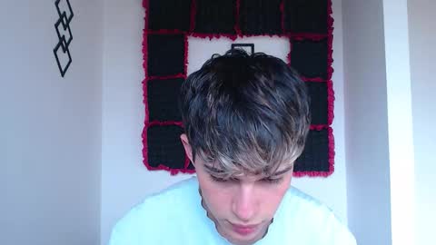 Snapshot of john_vichenso chatting on February 25, 2026, 8:40 pm John Vichenso online show from February 25, 2026, 8:40 pm