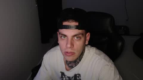 Snapshot of johnafterdark chatting on February 4, 2026, 8:09 am JAXX online show from February 4, 2026, 8:09 am