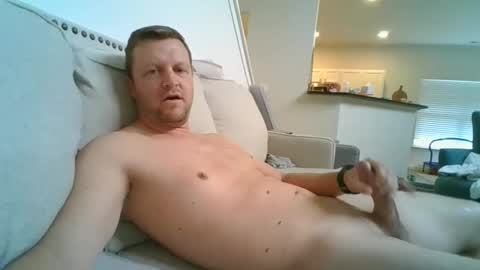 Snapshot of johnd101020 chatting on December 4, 2025, 4:27 pm johnd101020 online show from December 4, 2025, 4:27 pm