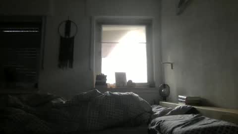 Snapshot of johngee89 chatting on January 21, 2025, 11:35 am John online show from January 21, 2025, 11:35 am