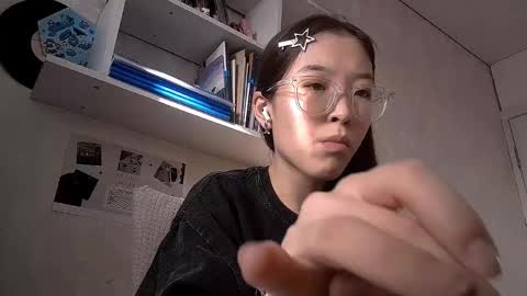 Snapshot of johnmerli chatting on November 29, 2025, 8:39 am Molly online show from November 29, 2025, 8:39 am