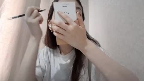 Snapshot of johnmerli chatting on December 4, 2025, 5:39 am Molly online show from December 4, 2025, 5:39 am