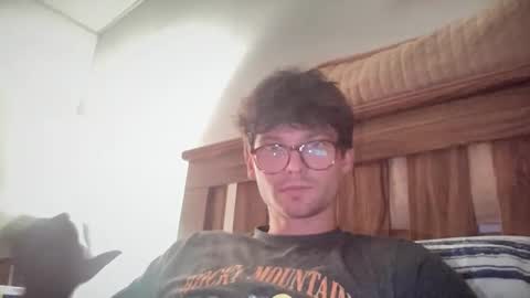 Snapshot of johnny__wood chatting on October 2, 2025, 8:21 am Johnny online show from October 2, 2025, 8:21 am