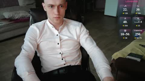 Johnny online show from May 5, 2026, 4:04 pm