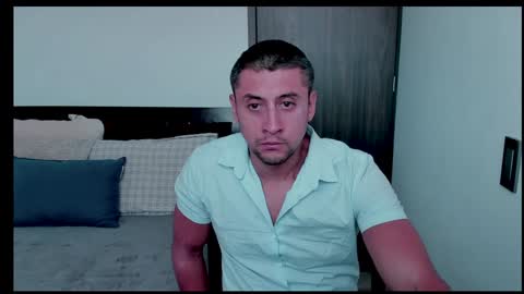 Snapshot of johnny_seens1 chatting on January 23, 2025, 7:40 pm Johnny online show from January 23, 2025, 7:40 pm