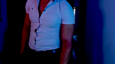 Snapshot of johnny_seens1 chatting on May 25, 2026, 10:38 pm Johnny online show from May 25, 2026, 10:38 pm