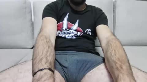 Snapshot of johnny_yaa chatting on December 23, 2024, 9:51 pm johnny_yaa online show from December 23, 2024, 9:51 pm