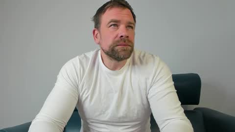 johnnydough82 online show from March 4, 2025, 4:27 am