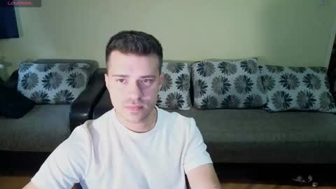 Johnny online show from September 17, 2025, 9:44 am