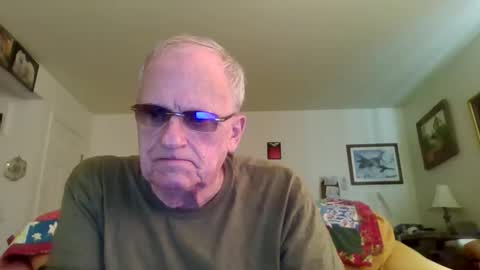 johnnymunch online show from October 27, 2025, 12:20 pm