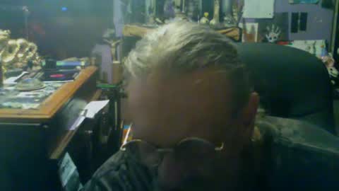 Snapshot of johnnyshung1 chatting on September 9, 2025, 4:06 pm johnnyshung1 online show from September 9, 2025, 4:06 pm