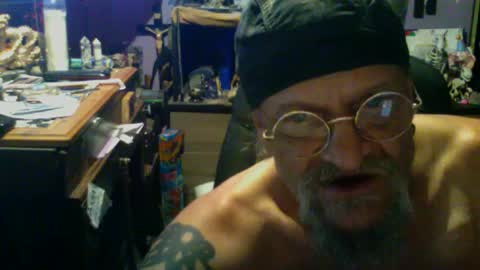 Snapshot of johnnyshung1 chatting on September 21, 2025, 12:40 pm johnnyshung1 online show from September 21, 2025, 12:40 pm